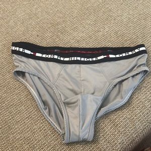 Tommy briefs